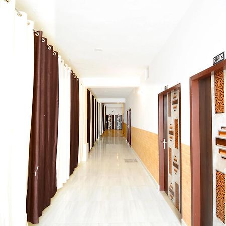 Hotel O Park View Bhiwani Exteriör bild