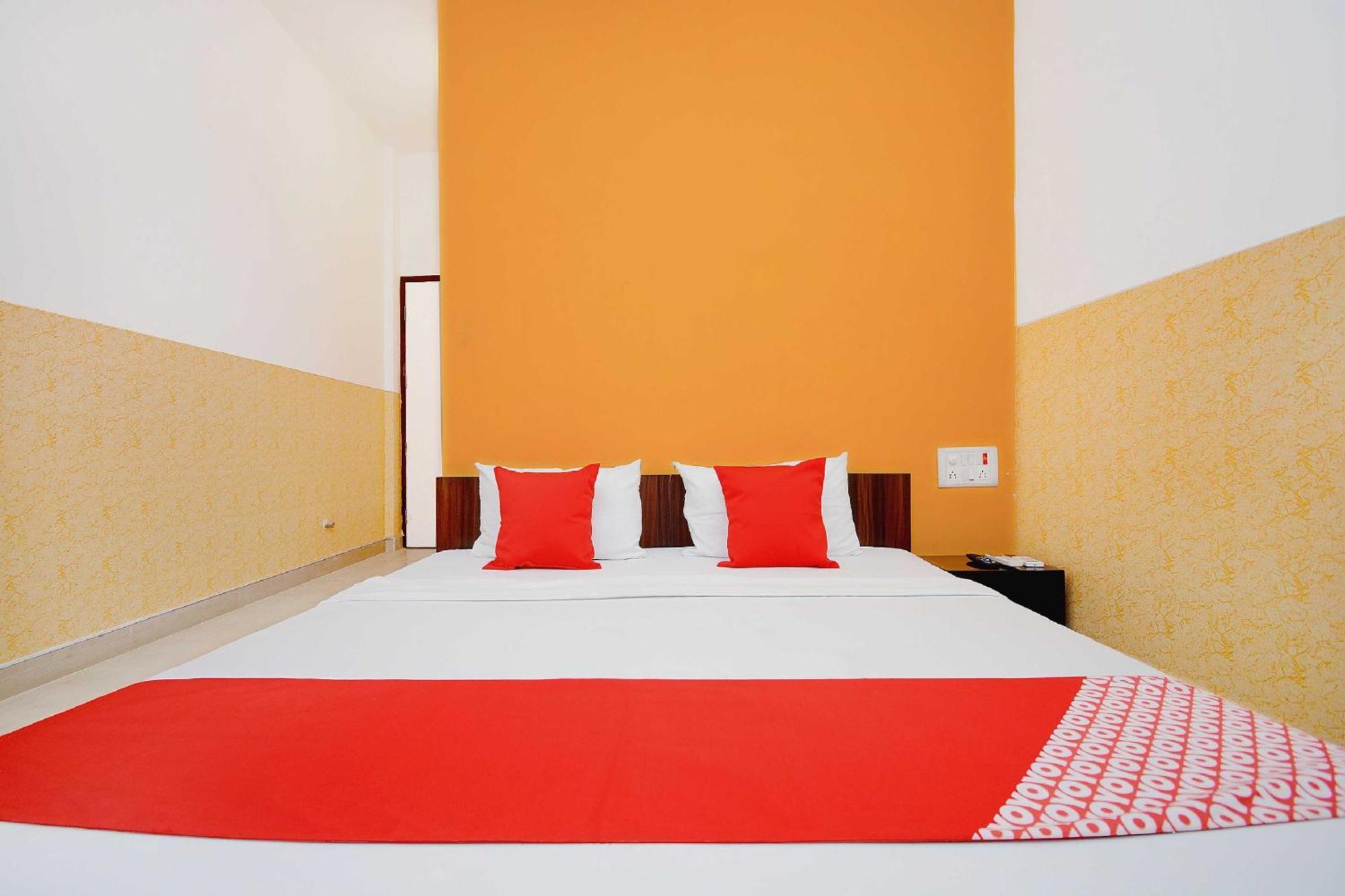 Hotel O Park View Bhiwani Exteriör bild