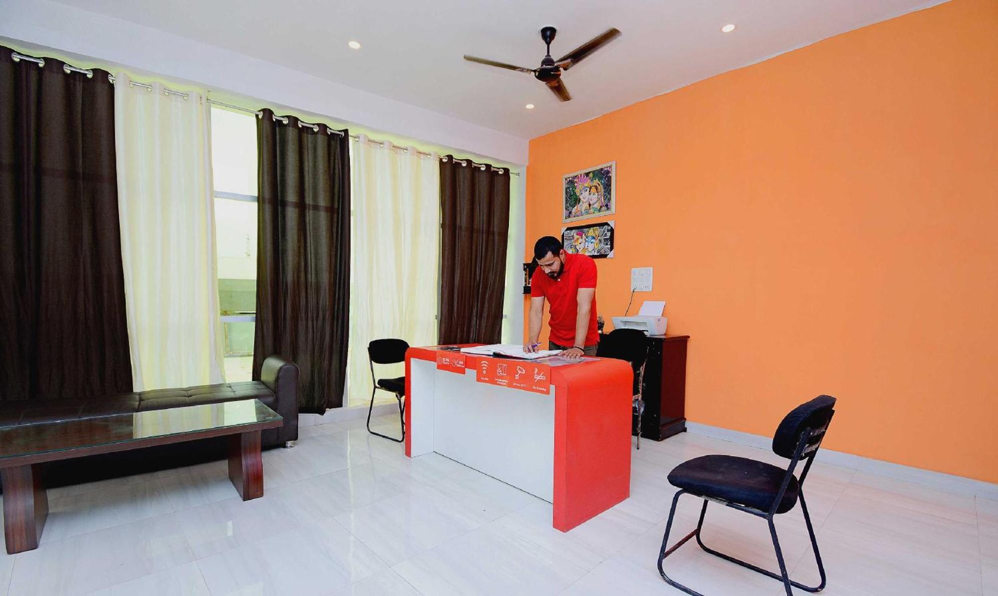 Hotel O Park View Bhiwani Exteriör bild