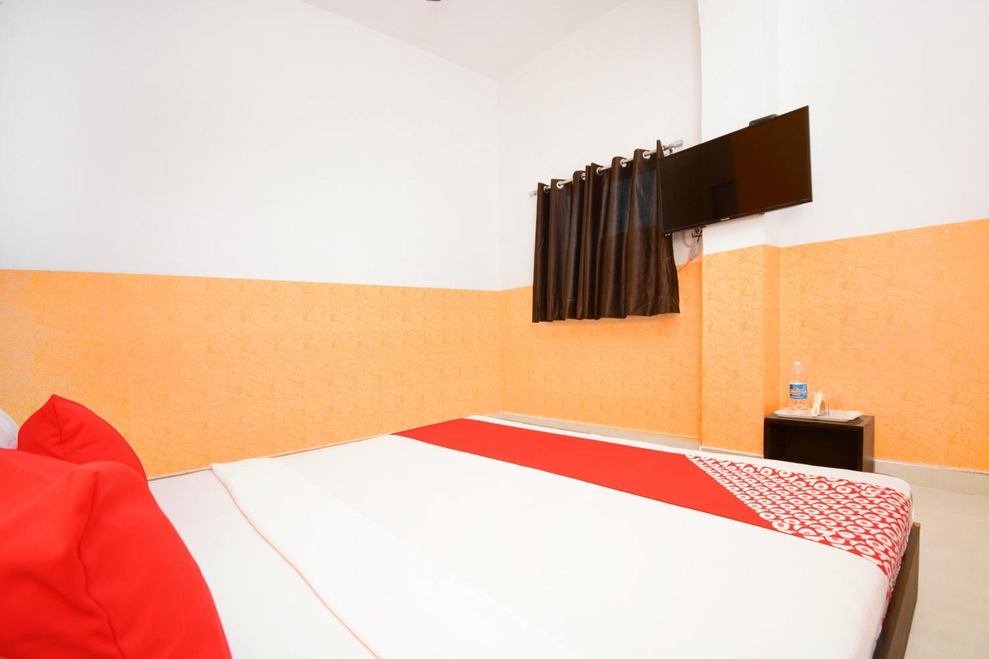Hotel O Park View Bhiwani Exteriör bild