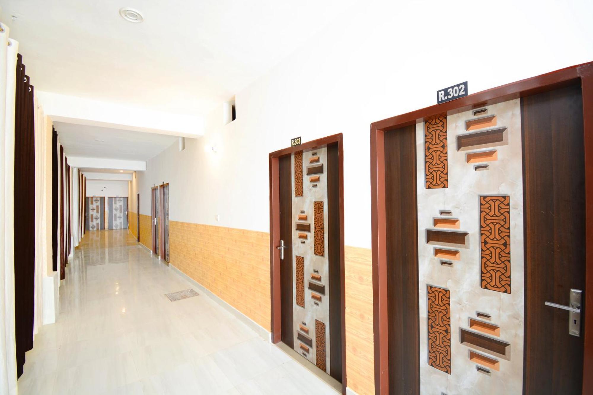Hotel O Park View Bhiwani Exteriör bild