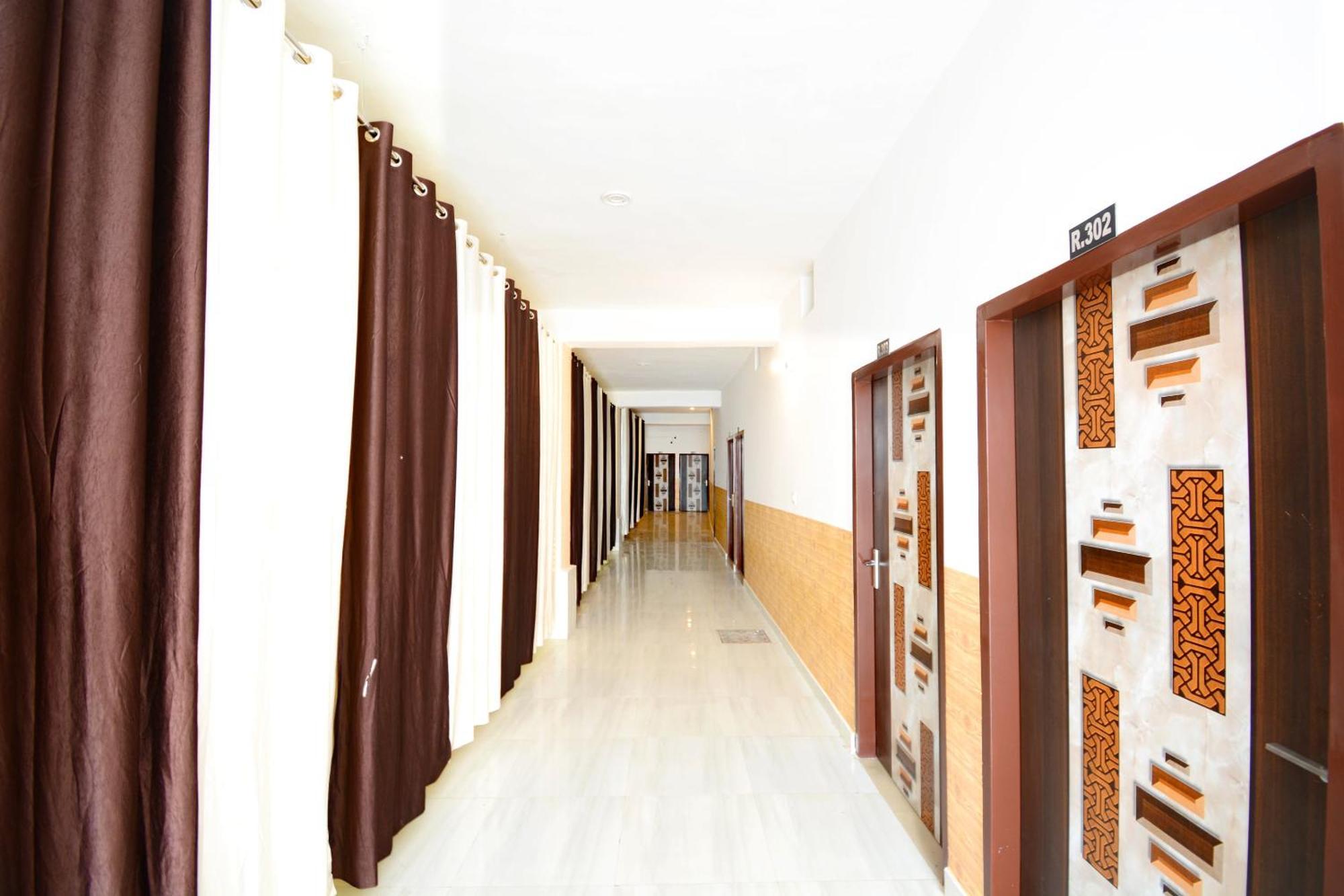 Hotel O Park View Bhiwani Exteriör bild